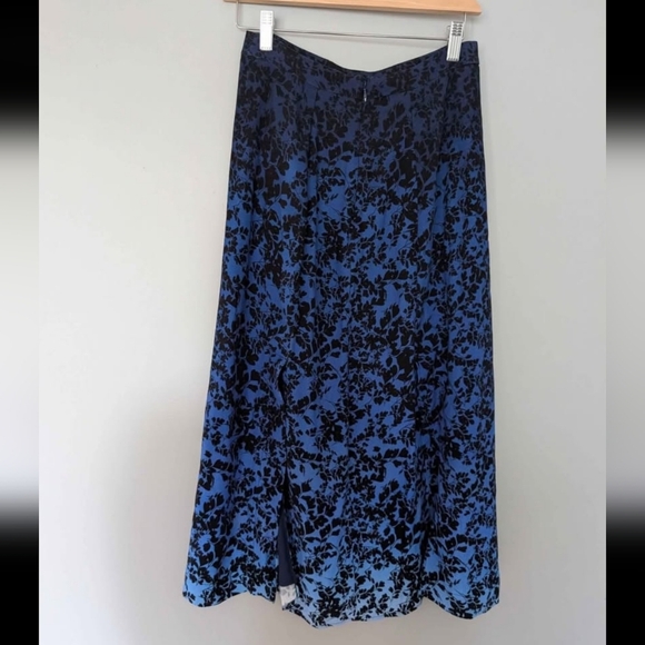 Jigsaw Blue And Black Floral Ombre Skirt Side Slits Midi Lined Size 2 - Picture 7 of 10